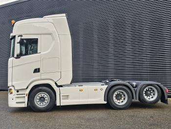 S660 V8 6x2 BOOGIE / RETARDER / FULL AIR / 2 TANKS